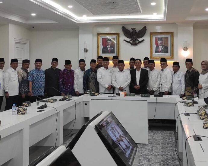 KBIHU dan Kementerian Agama Menguatkan Komitmen Layanan untuk Haji Ramah Lansia