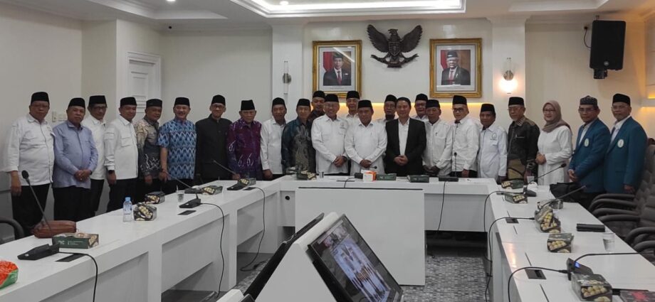 KBIHU dan Kementerian Agama Menguatkan Komitmen Layanan untuk Haji Ramah Lansia