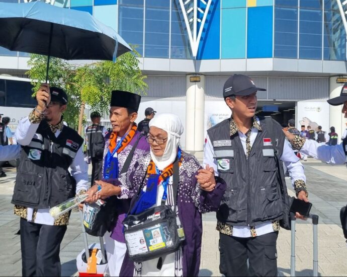 393 Jemaah Haji Indonesia Kloter Pertama Tiba di Madinah