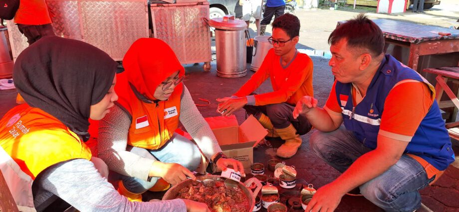 Rumah Zakat Bantu Korban Banjir di Sumbar