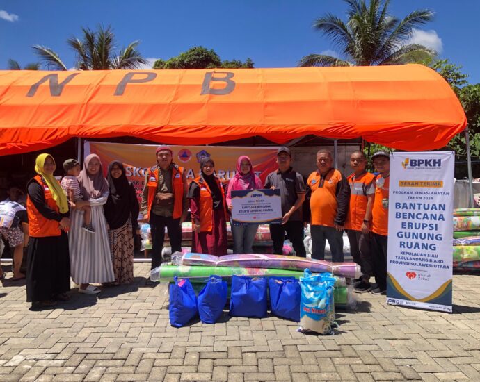 BPKH dan Rumah Zakat Salurkan Bantuan untuk Korban Erupsi Gunung Ruang di Sulawesi Utara