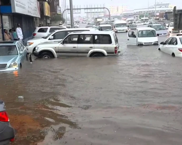 Banjir Bandang Terjang Kota Madinah setelah Hujan Lebat