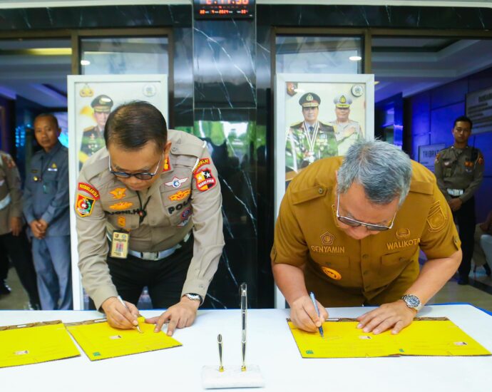 Wali Kota Tangsel Terima Hibah Aset dari Pusdiklantas Polri untuk Proyek Pelebaran Jalan Raya