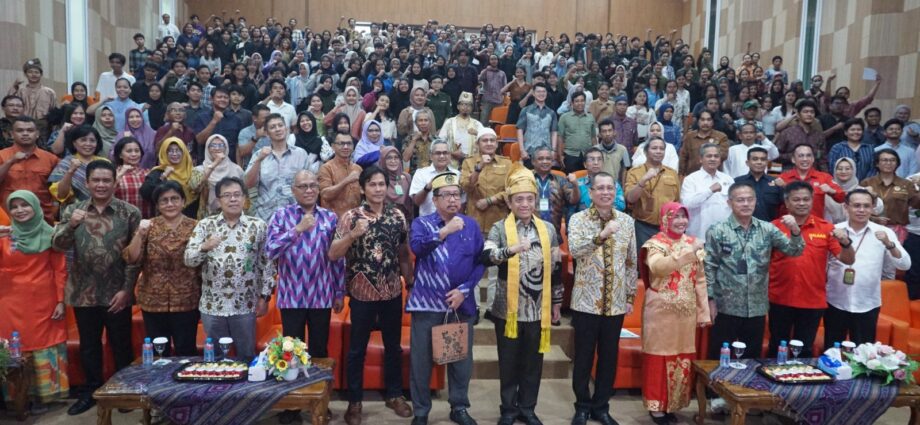 Sekjen KLHK Memberikan Kuliah Umum di Universitas Tanjungpura