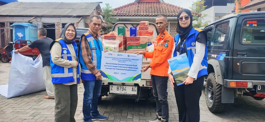 Jasa Marga Membantu Masyarakat Terdampak Bencana di Kabupaten Garut, Jawa Barat