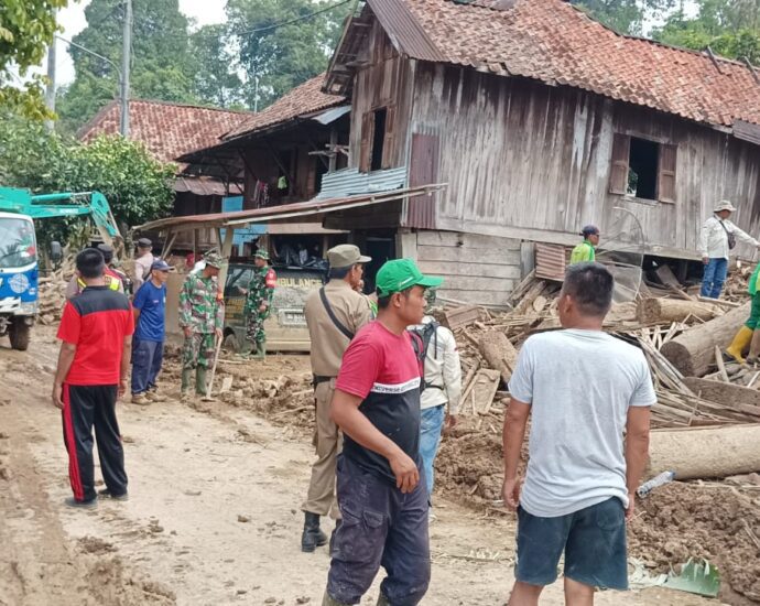 Pencarian korban hilang