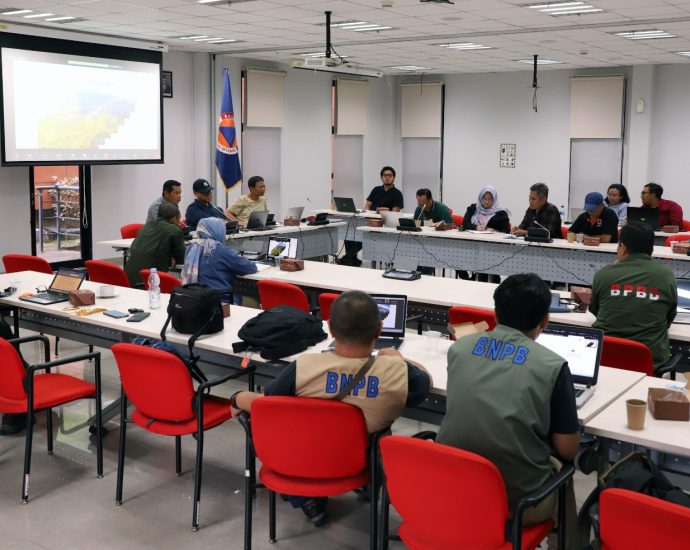 Peringatan dini gunungapi Marapi