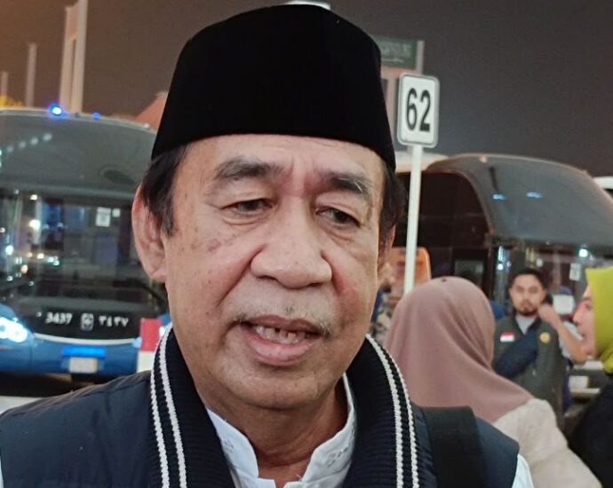 DPR Imbau Jemaah dengan Visa Non Haji Segera Pulang ke Tanah Air