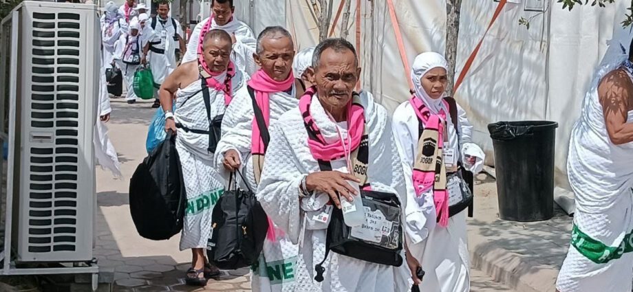 Hari Ini, Puncak Haji: Jemaah dari Seluruh Dunia Laksanakan Wukuf di Arafah