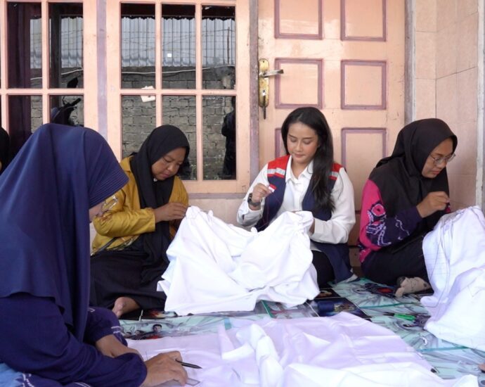 Hutama Karya Perkuat UMK Banjar: Lestarikan Sasirangan dan Berdayakan Difabel