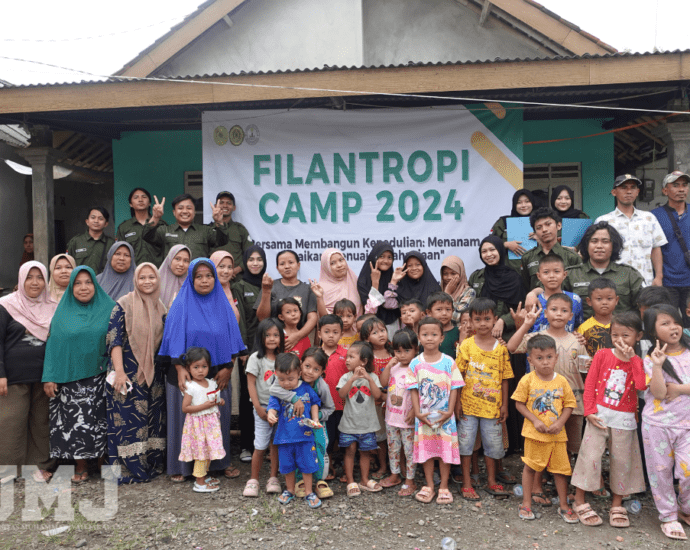 Filantropi Camp Mazawa FAI UMJ Beri Edukasi Zakat dan Wakaf di Desa Sukaresmi