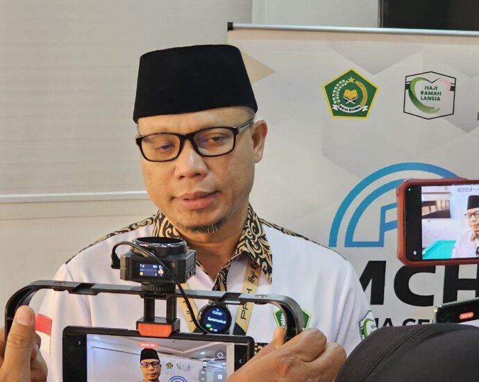 Jemaah Dilengkapi Kerikil Jumrah dan Snack Berat dari Arafah