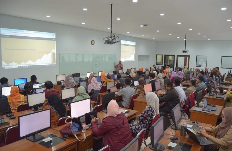 FMIPA UI Adakan Pelatihan GeoGebra untuk Guru SMA di Jakarta