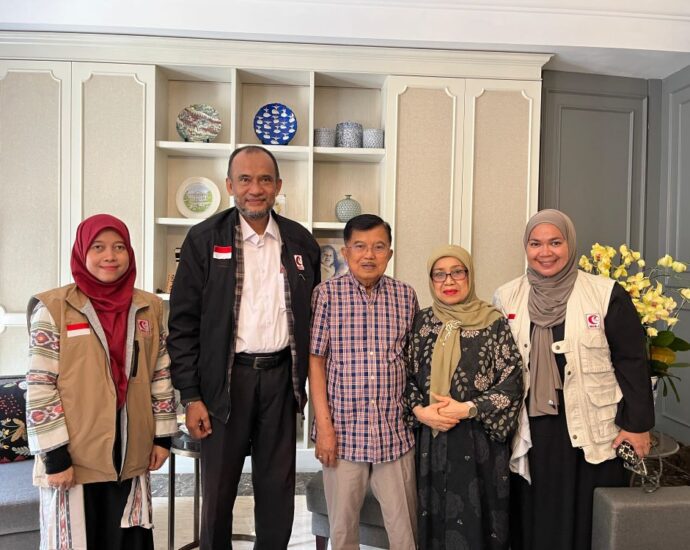 JUSUF KALLA, MER-C
