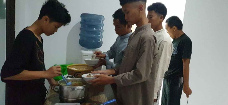 Santri Pesantren Al Hilal Tunaikan Shaum Sunnah Tasu'a dan Asyura