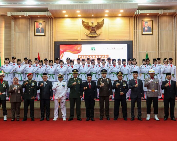 Paskibaraka Provinsi Banten 2024 Resmi Dikukuhkan Pj Gubernur Al Muktabar