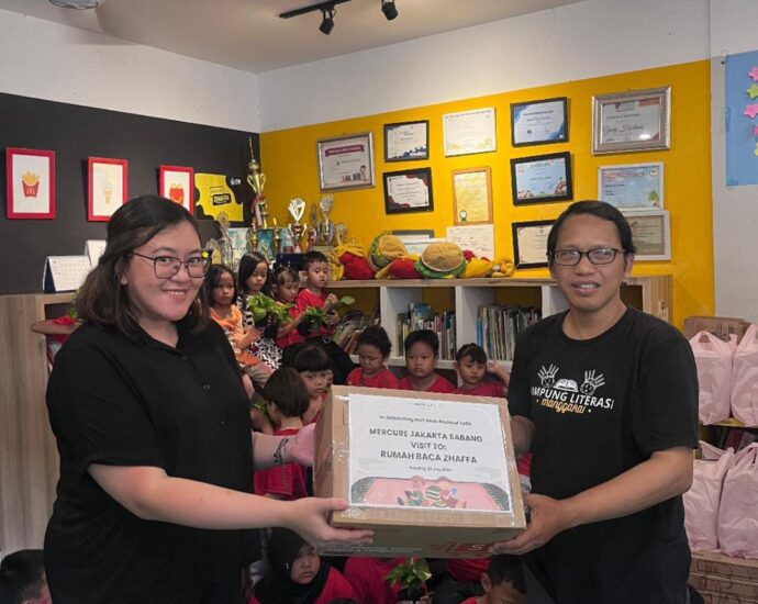 Hotel Mercure Jakarta Sabang Gelar Berbagi di Hari Anak Nasional