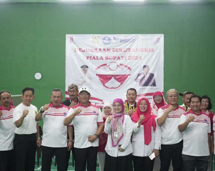 HUT RI Ke 79 KAB Bogor buka Kejuaraan Bulutangkis Piala Bupati 2024