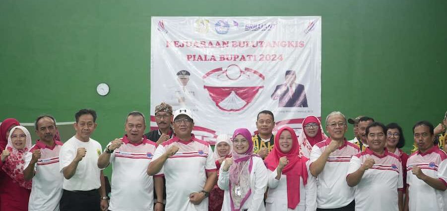 HUT RI Ke 79 KAB Bogor buka Kejuaraan Bulutangkis Piala Bupati 2024