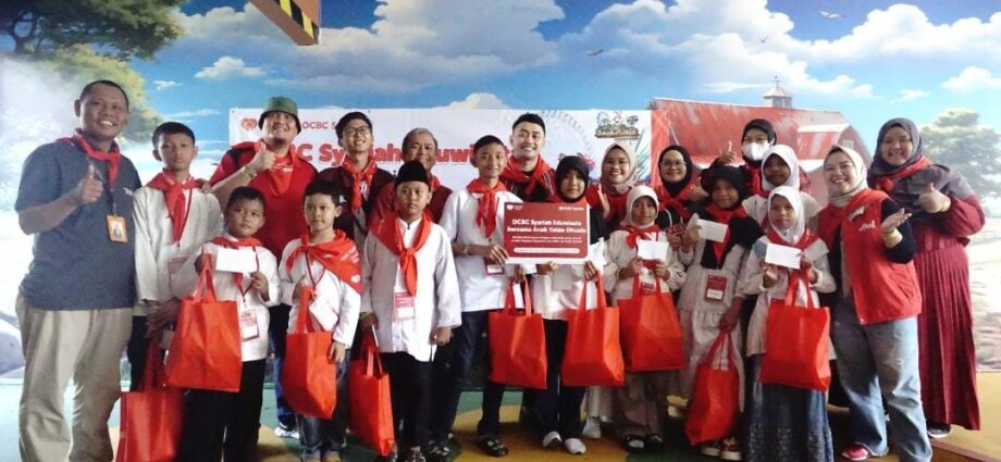 Eduwisata Bahagiakan Anak Yatim Bersama OCBC Syariah di Jungelland Bogor