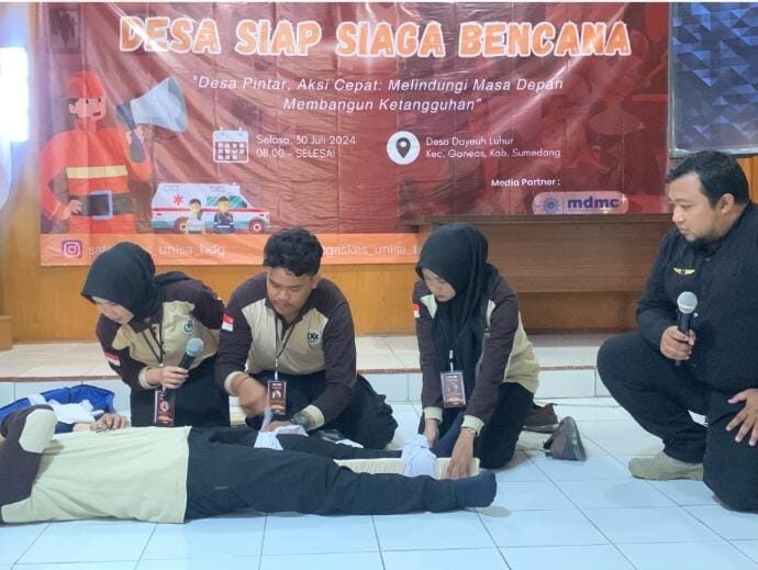 Mahasiswa Unisa Bandung Berikan Edukasi Desa Siap Siaga Bencana