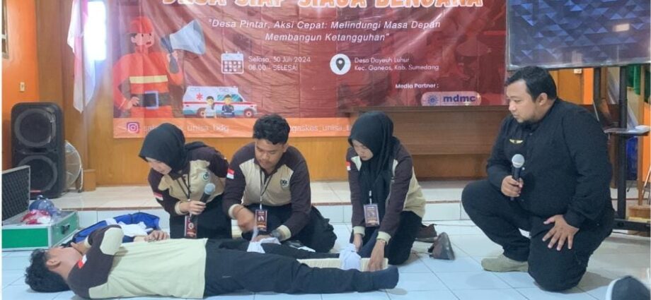 Mahasiswa Unisa Bandung Berikan Edukasi Desa Siap Siaga Bencana