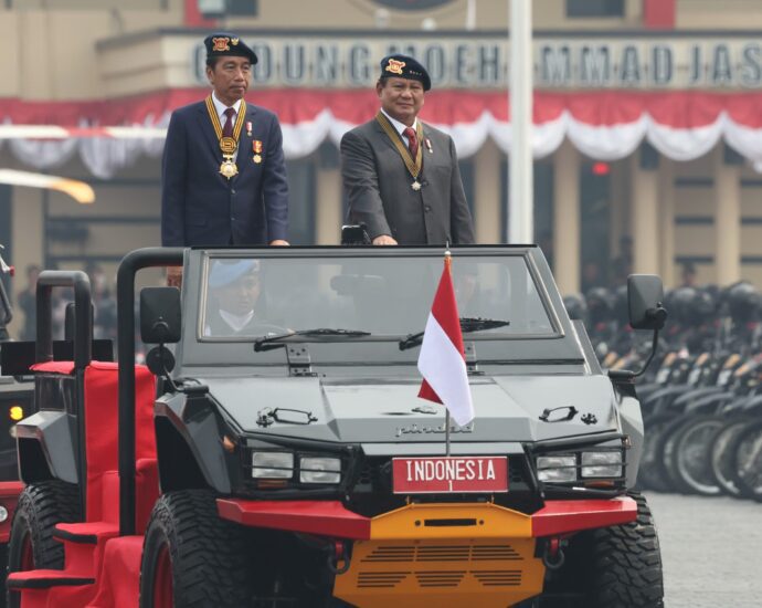 Menhan Prabowo Dampingi Presiden Jokowi Terima Penghargaan Medali Loka Praja Samrakshana