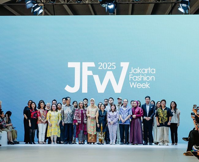 Mazda Indonesia dan Jakarta Fashion Week 2025: Kolaborasi Unik Dunia Fashion dan Otomotif