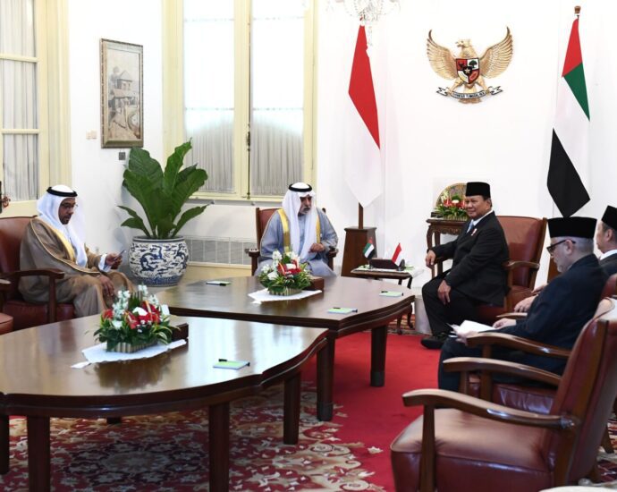 Presiden Prabowo Subianto Terima Kunjungan Utusan Khusus Emirat Arab dan Mesir