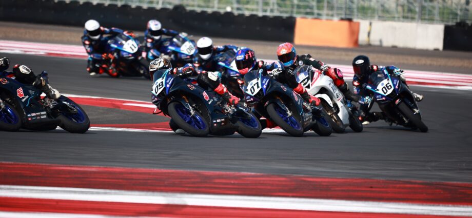 Kemegahan Balap Komunitas di Final bLU cRU Yamaha Sunday Race 2024