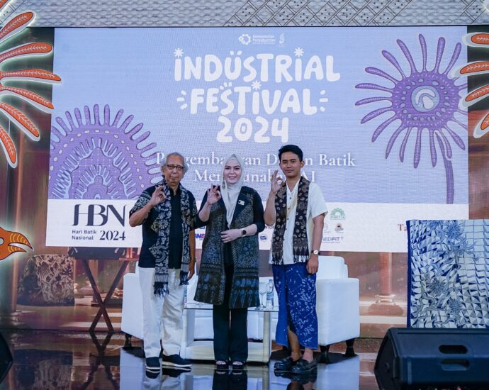 Artisan Batik Muda Memanfaatkan Teknologi untuk Melestarikan Budaya Batik