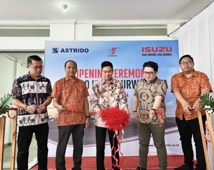 Isuzu Resmikan Outlet Astrido Isuzu Purwakarta, Perluas Jangkauan di Jawa Barat