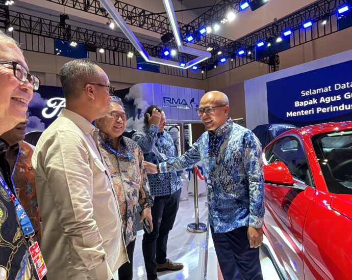 Menteri Perindustrian RI Agus Gumiwang Apresiasi Kehadiran Ford di GAIKINDO Jakarta Auto Week 2024