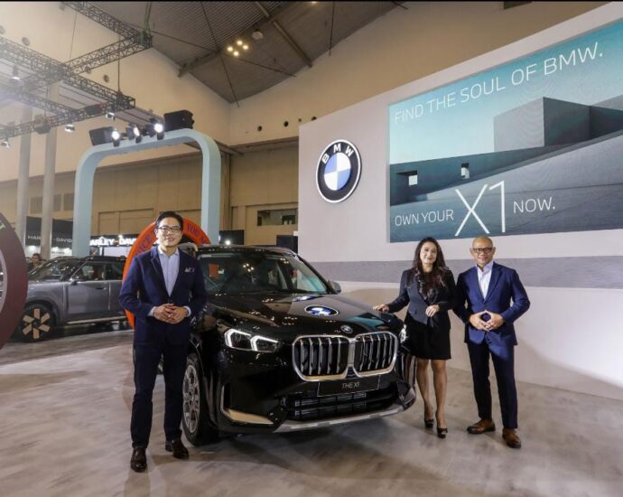 BMW Perkuat Kehadiran di Gaikindo Jakarta Auto Week 2024 dengan Program Finansial Eksklusif