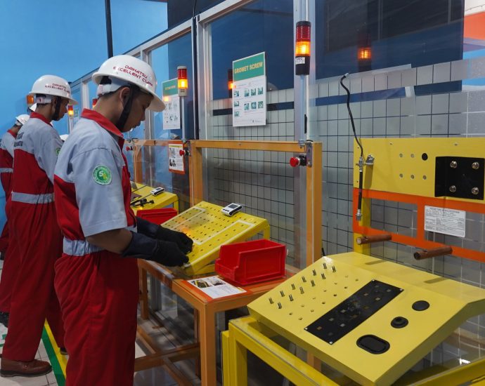 Daihatsu Dorong Pendidikan Vokasi melalui Donasi Alat Manufaktur