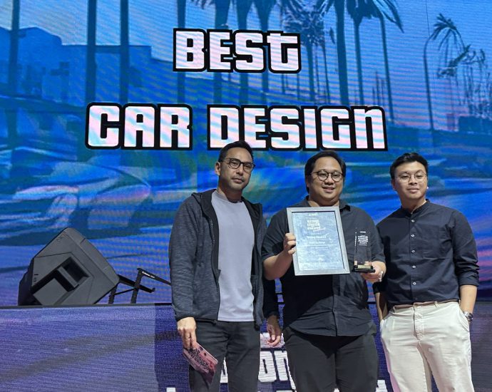 Wuling Cloud EV Raih Gelar Best Car Design di Uzone Choice Award 2024