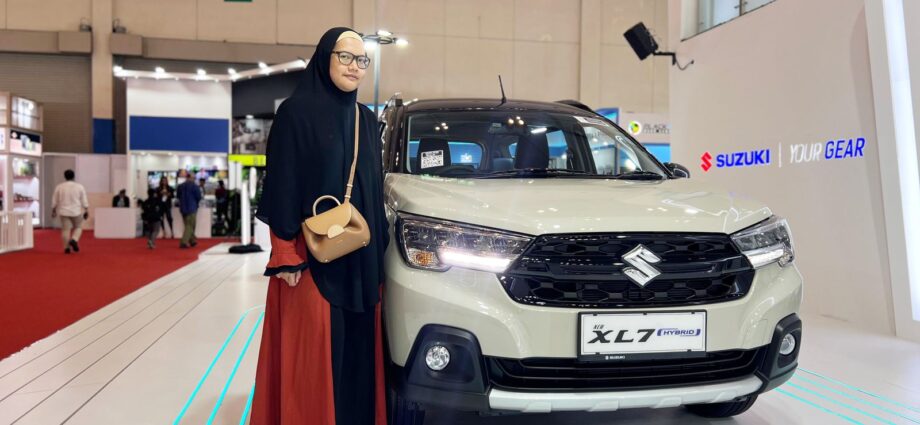 Antusiasme Pengunjung Test Drive Mobil Favorit