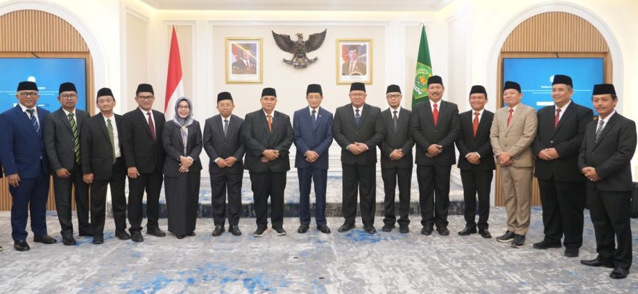 Menag Lantik 18 Pejabat Eselon II, Tekankan Keikhlasan dan Sinergi