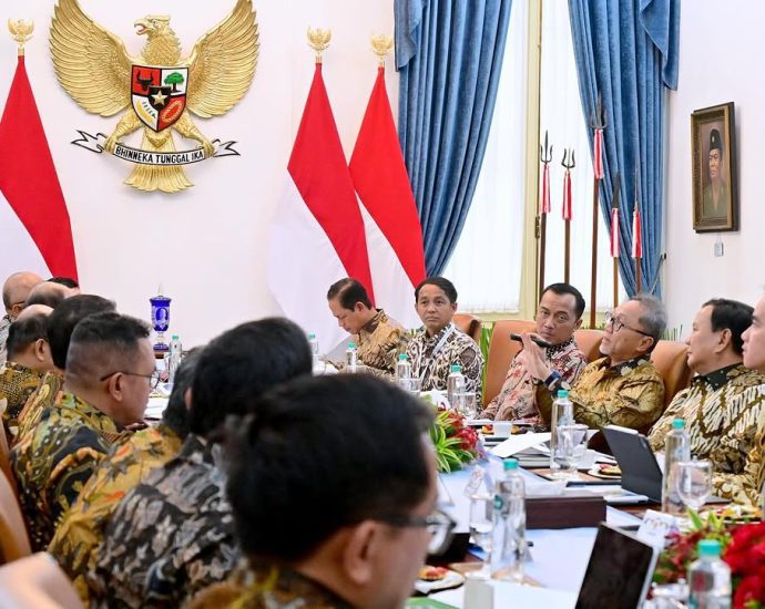 Menhut Bahas Hutan sebagai Cadangan Strategis Pangan dan Energi di Ratas Istana