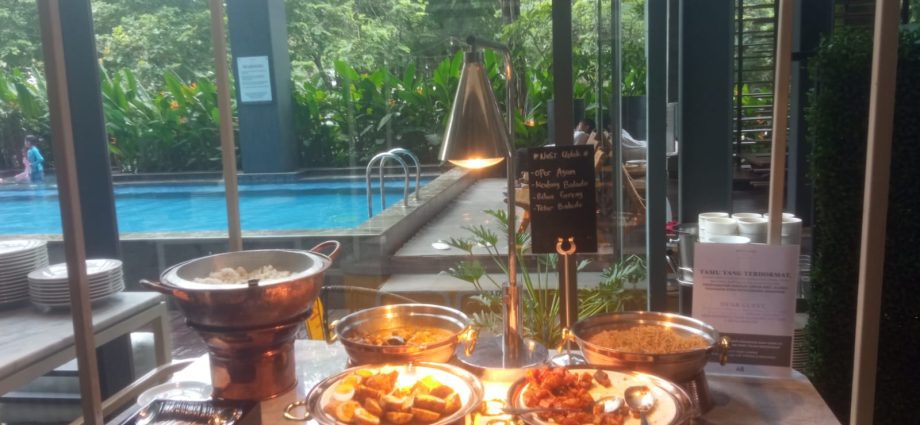 Mengapa Sertifikasi Halal Restoran Hotel Jadi Kunci Sukses Wisata Halal