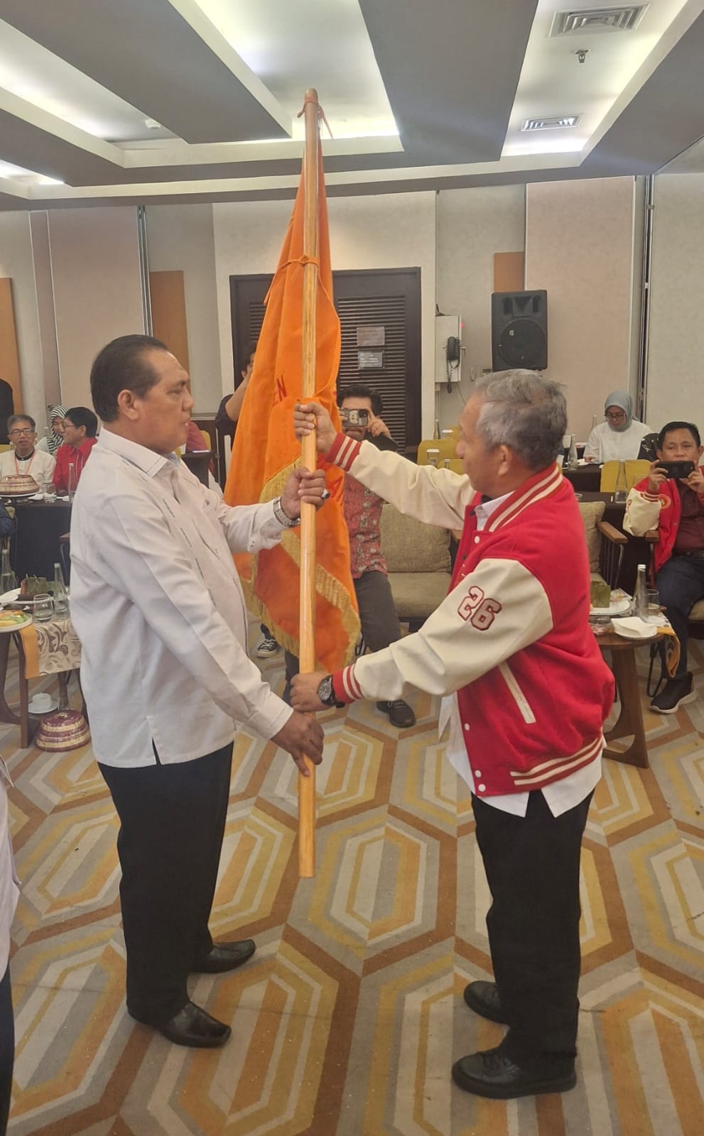 pelantikan pengurus IKA Unhas Banten