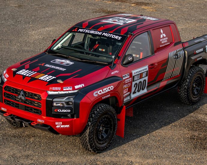 Mitsubishi Triton Modifikasi Jadi Sorotan di Tokyo Auto Salon 2025