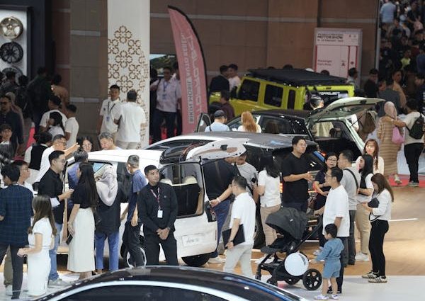 Akhir Pekan Spektakuler di IIMS 2025: Atraksi, Promo, dan Konser Seru!