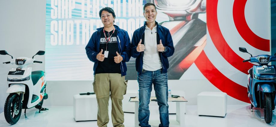 Indomobil dan KOSMIK Dorong Popularitas Motor Listrik di IIMS 2025