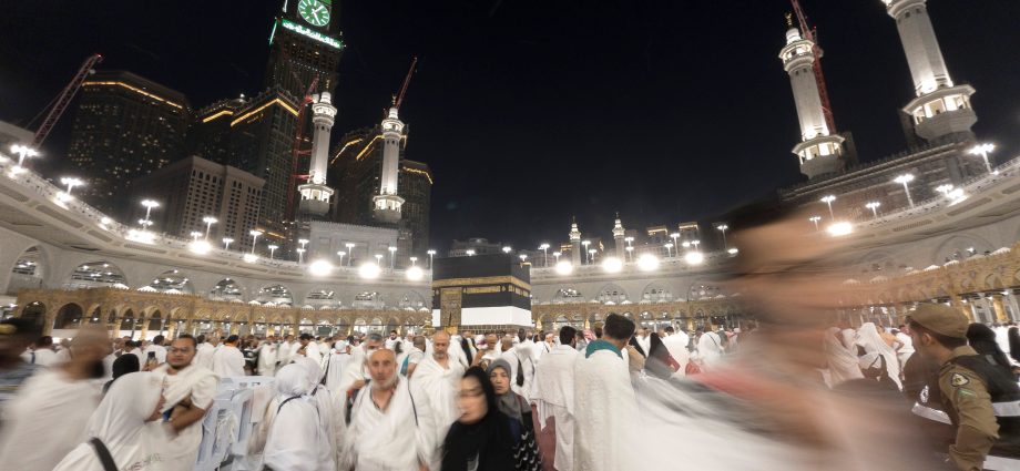 Hari Kedua Pelunasan Bipih 2025, 3.570 Jemaah Haji Khusus Sudah Lunasi Biaya