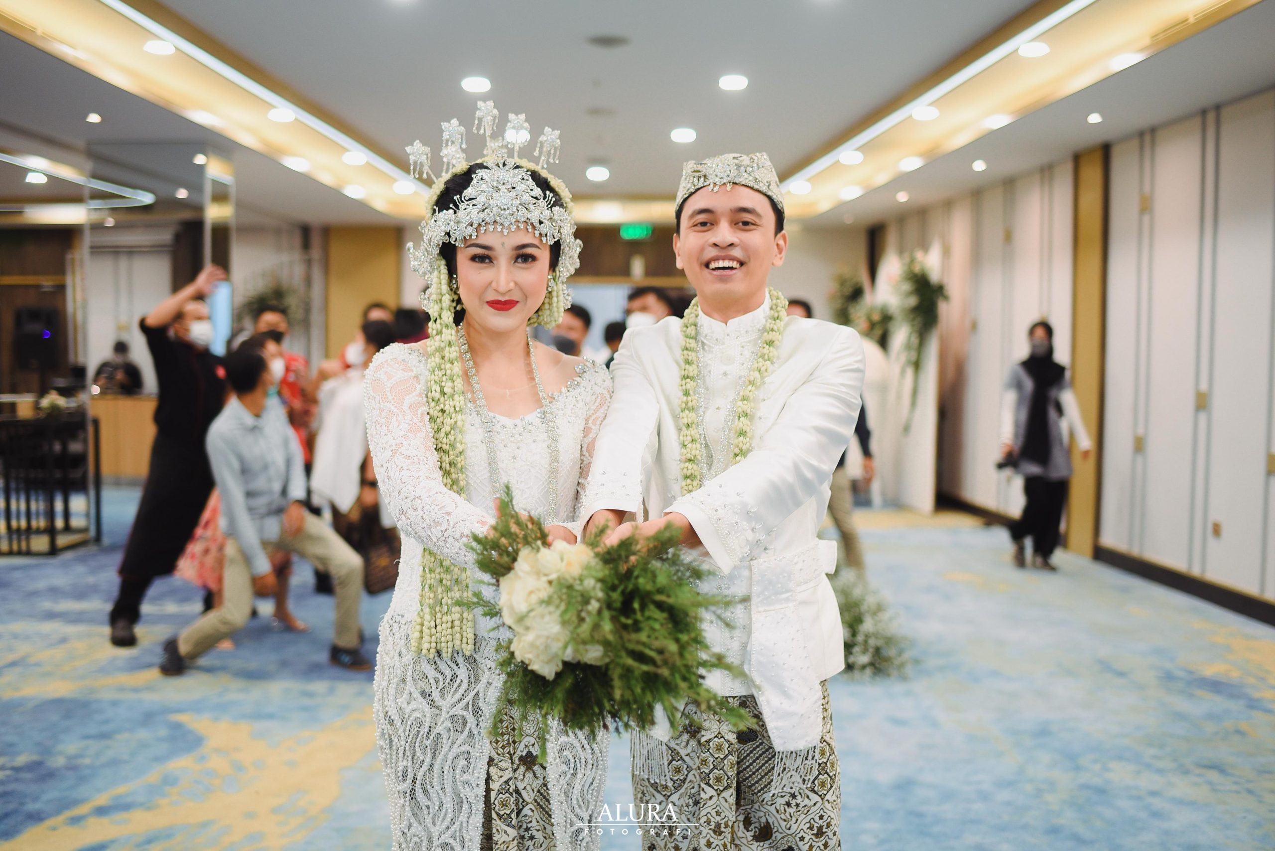 Paket ini dirancang untuk memberikan pengalaman pernikahan yang tak terlupakan dengan harga yang terjangkau