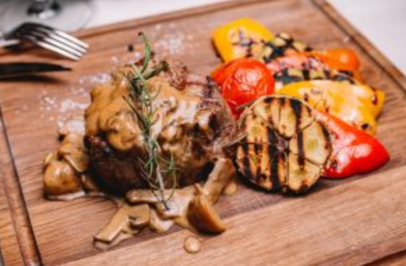 Grilled Angus Tenderloin with Truffle Mashed Potato & Red Wine Jus