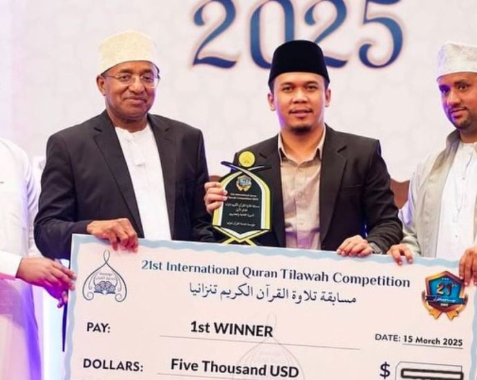Ahmad Khairi Novandra Raih Juara di Kompetisi Al-Qur'an Internasional Tanzania