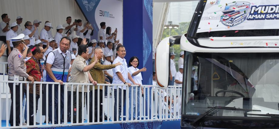 Menhub Dudy Lepas Keberangkatan Mudik Gratis BUMN