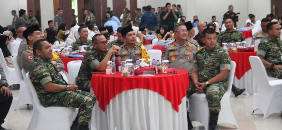 Dandim 0201/Medan Dampingi Pangdam I/BB dan Kapolda Sumut Bagikan 3.000 Takjil Gratis